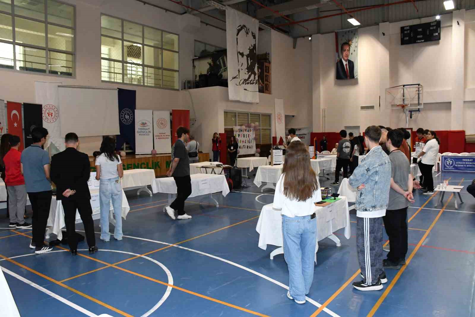 Yozgat’ta Deneyap atölyelerinde gençler projelerini tanıttı