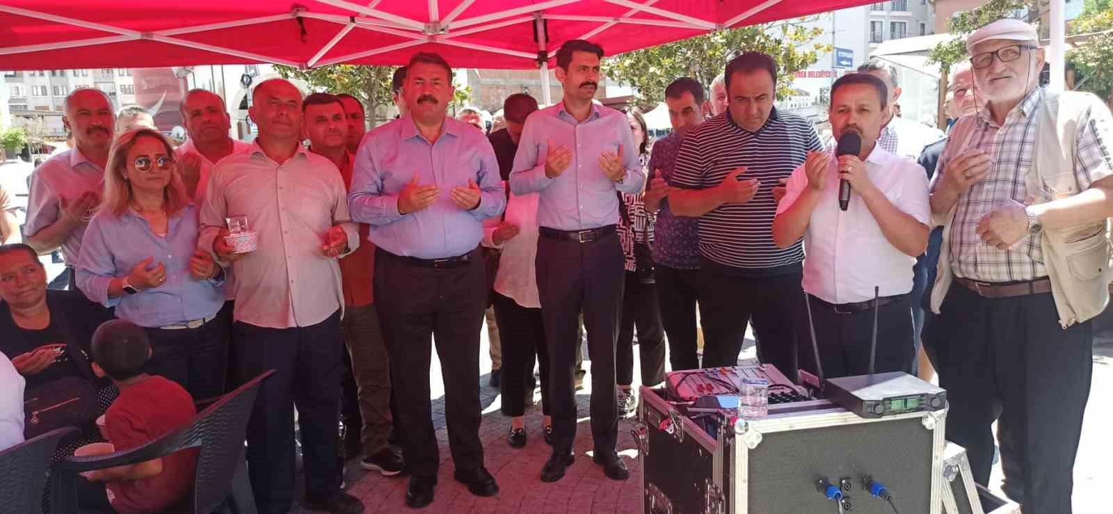 Devrek’te aşure programı büyük ilgi gördü