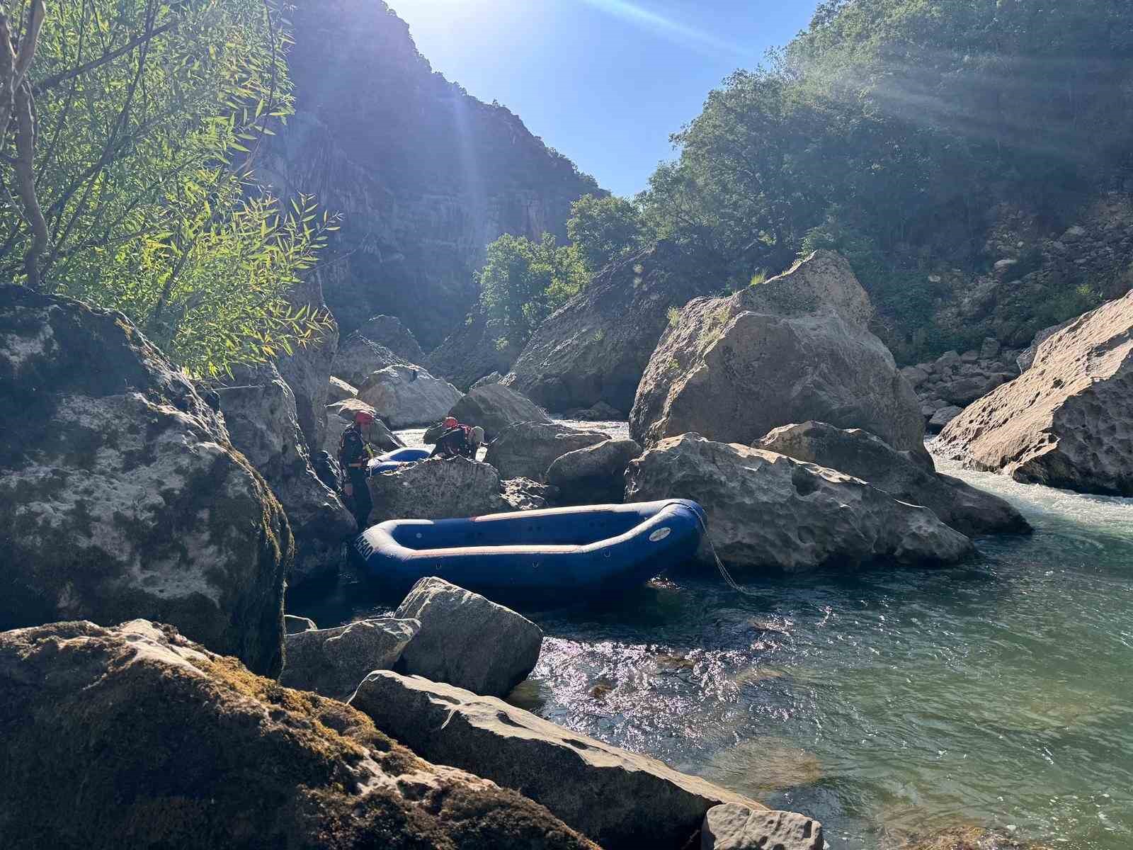 Bingöl’de akıntıya kapılan şahsı arama çalışmaları sürüyor