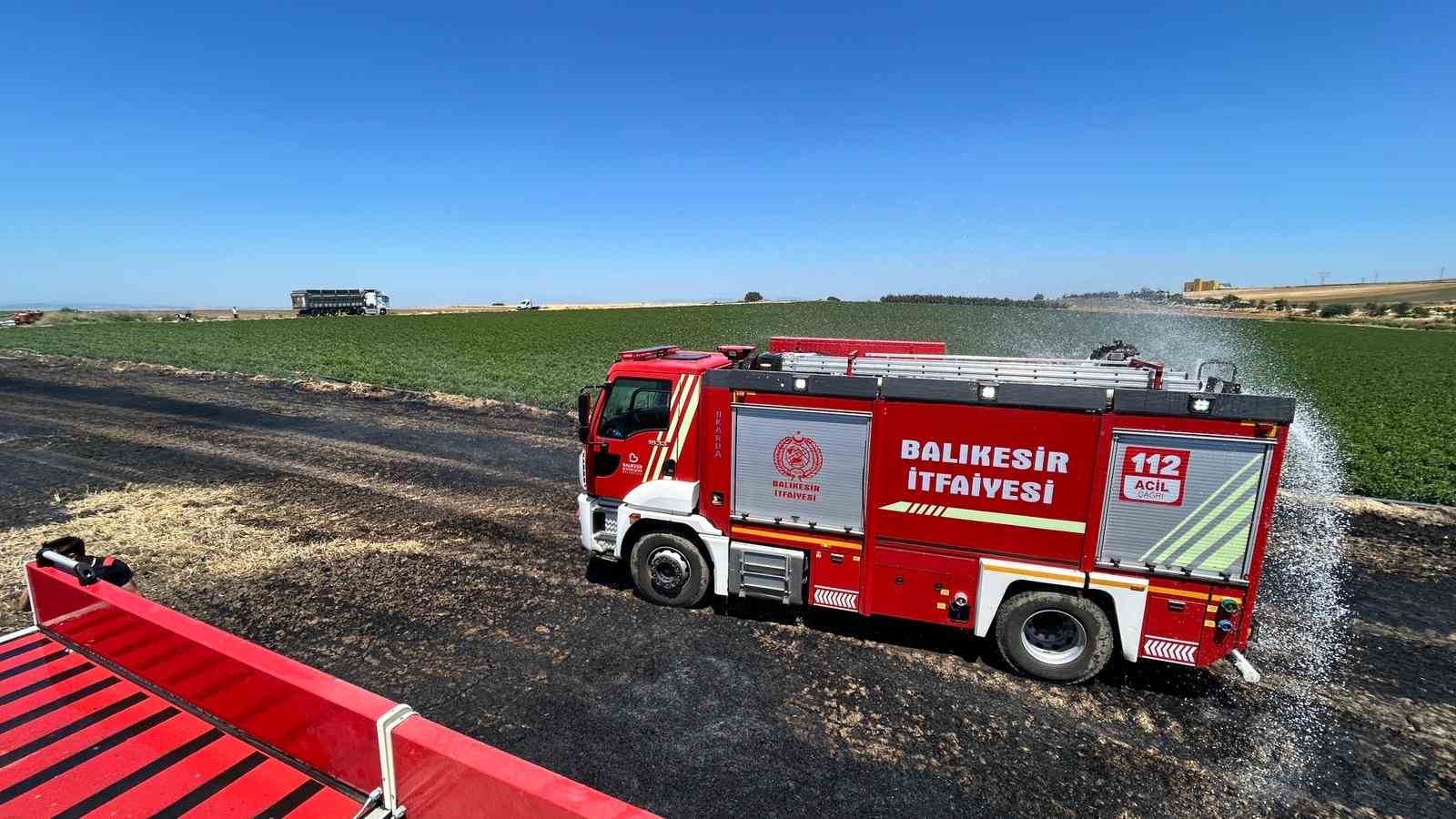 Bandırma’da anız ve ekili alanda çıkan yangın söndürüldü