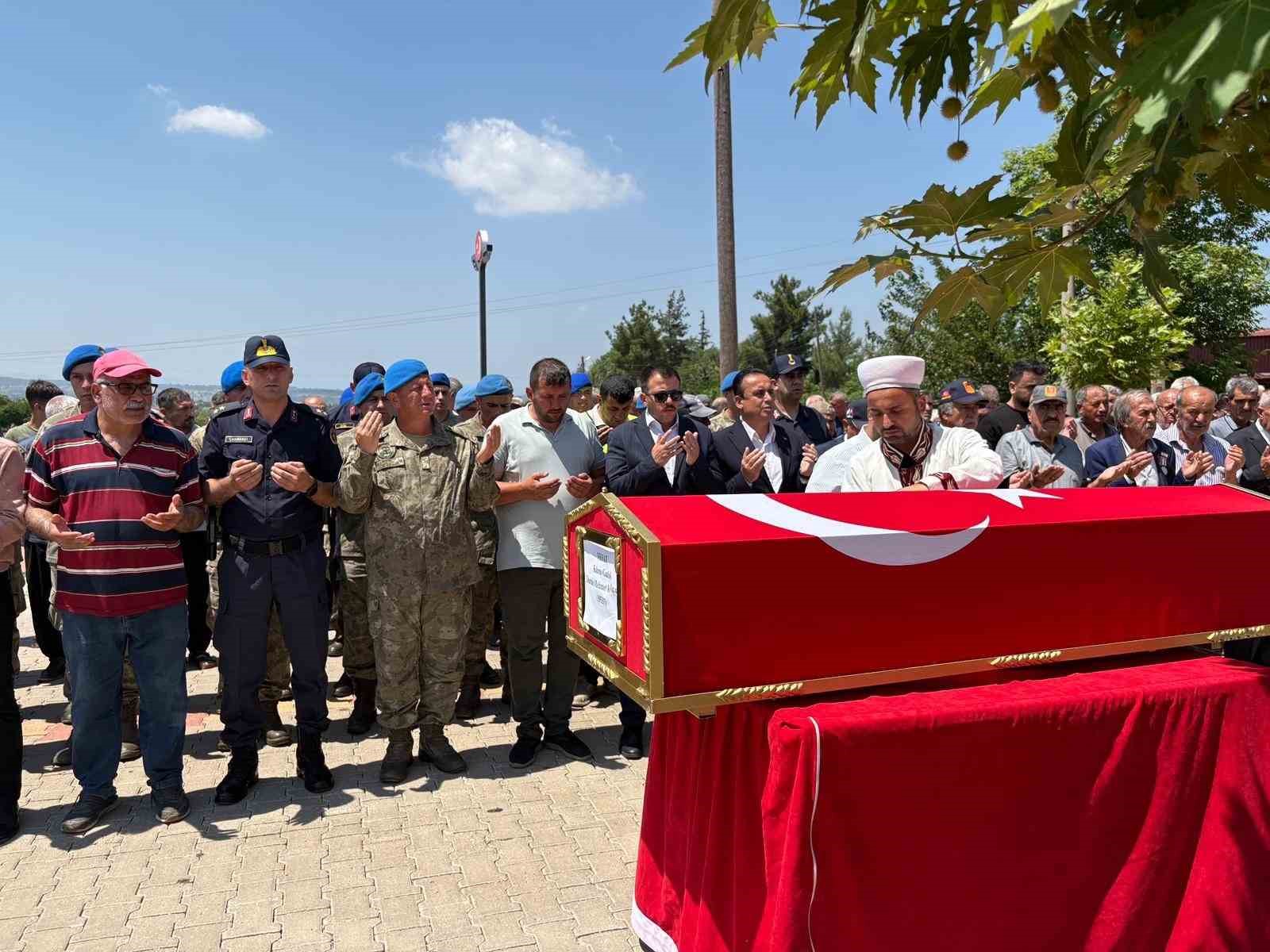 Osmaniye’de Kıbrıs gazisi Durdu Mehmet Köken son yolculuğuna uğurlandı