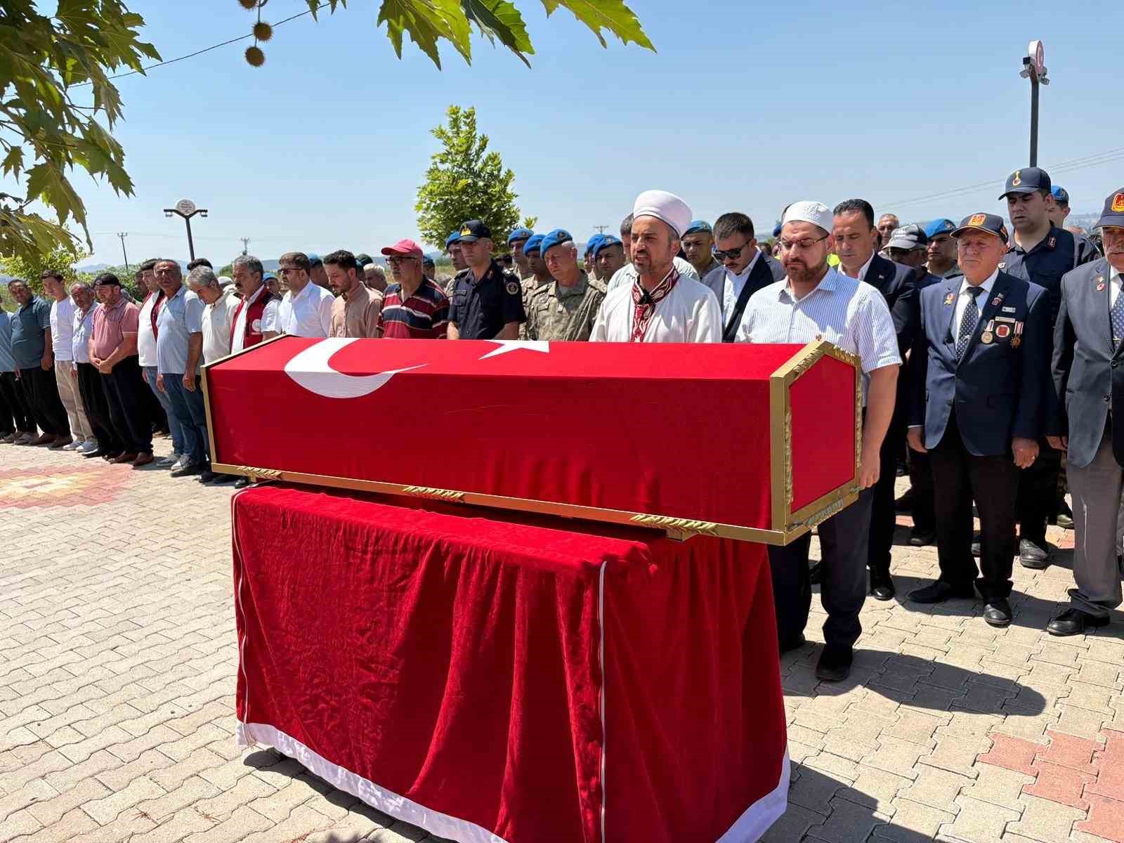 Osmaniye’de Kıbrıs gazisi Durdu Mehmet Köken son yolculuğuna uğurlandı