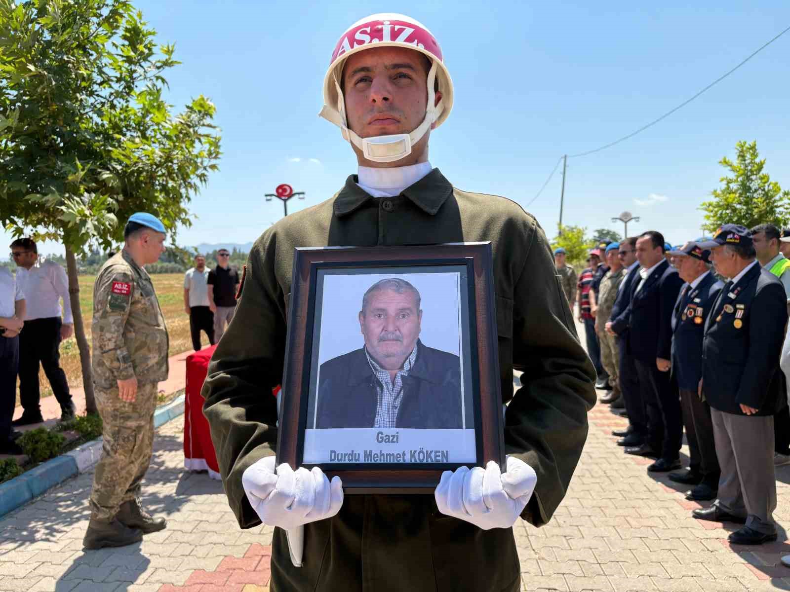 Osmaniye’de Kıbrıs gazisi Durdu Mehmet Köken son yolculuğuna uğurlandı