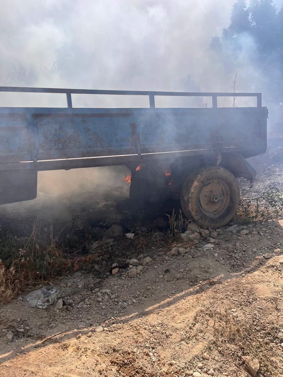 Altınözü’nde bahçede çıkan yangın römorka sıçradı