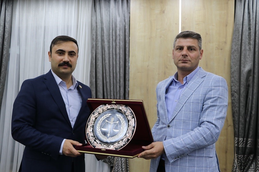 Erzincan Adliyesi’nde tayini çıkan başsavcı ve savcılara veda