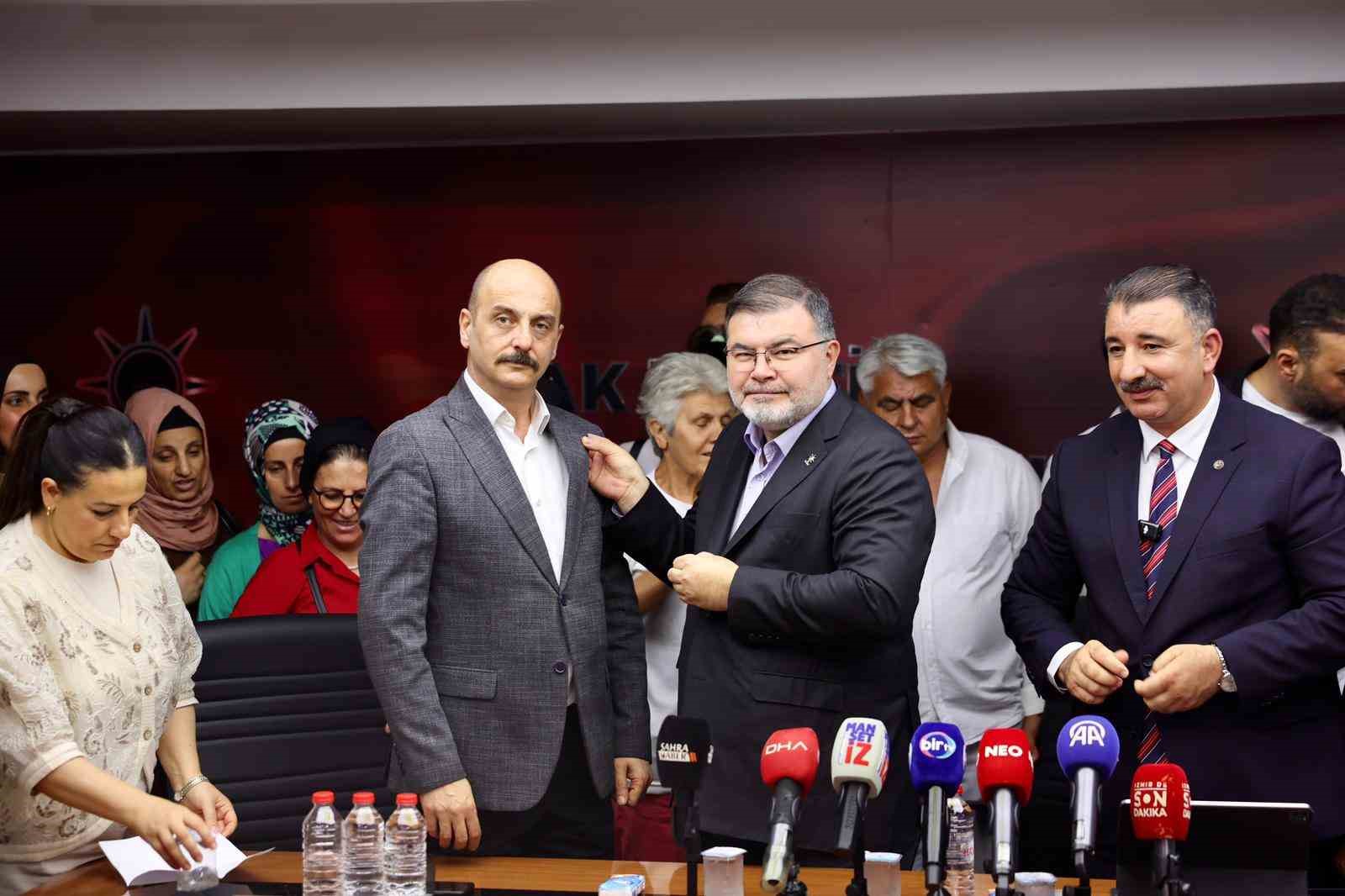 AK Parti İzmir’e 370 yeni katılım