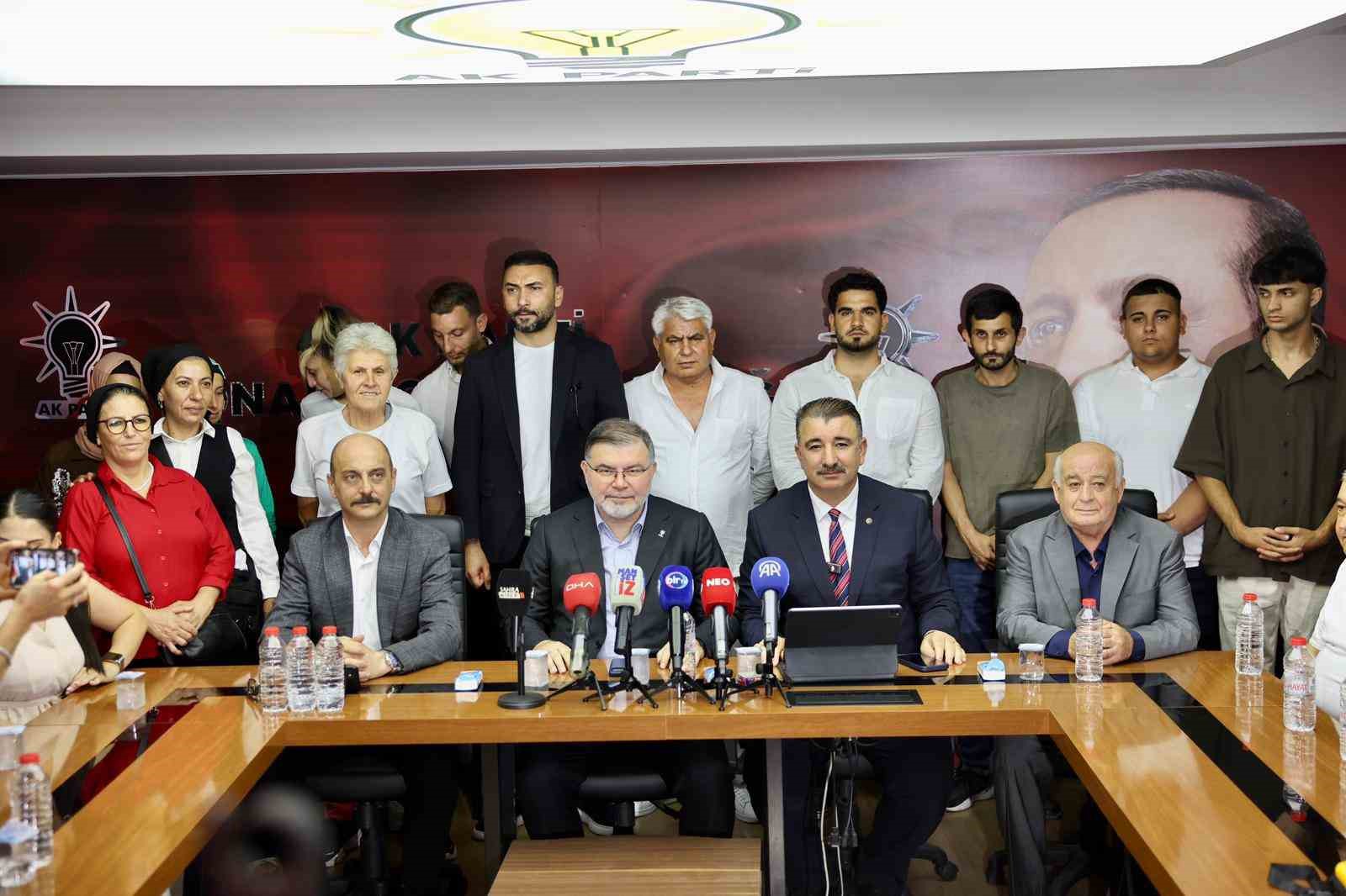 AK Parti İzmir’e 370 yeni katılım