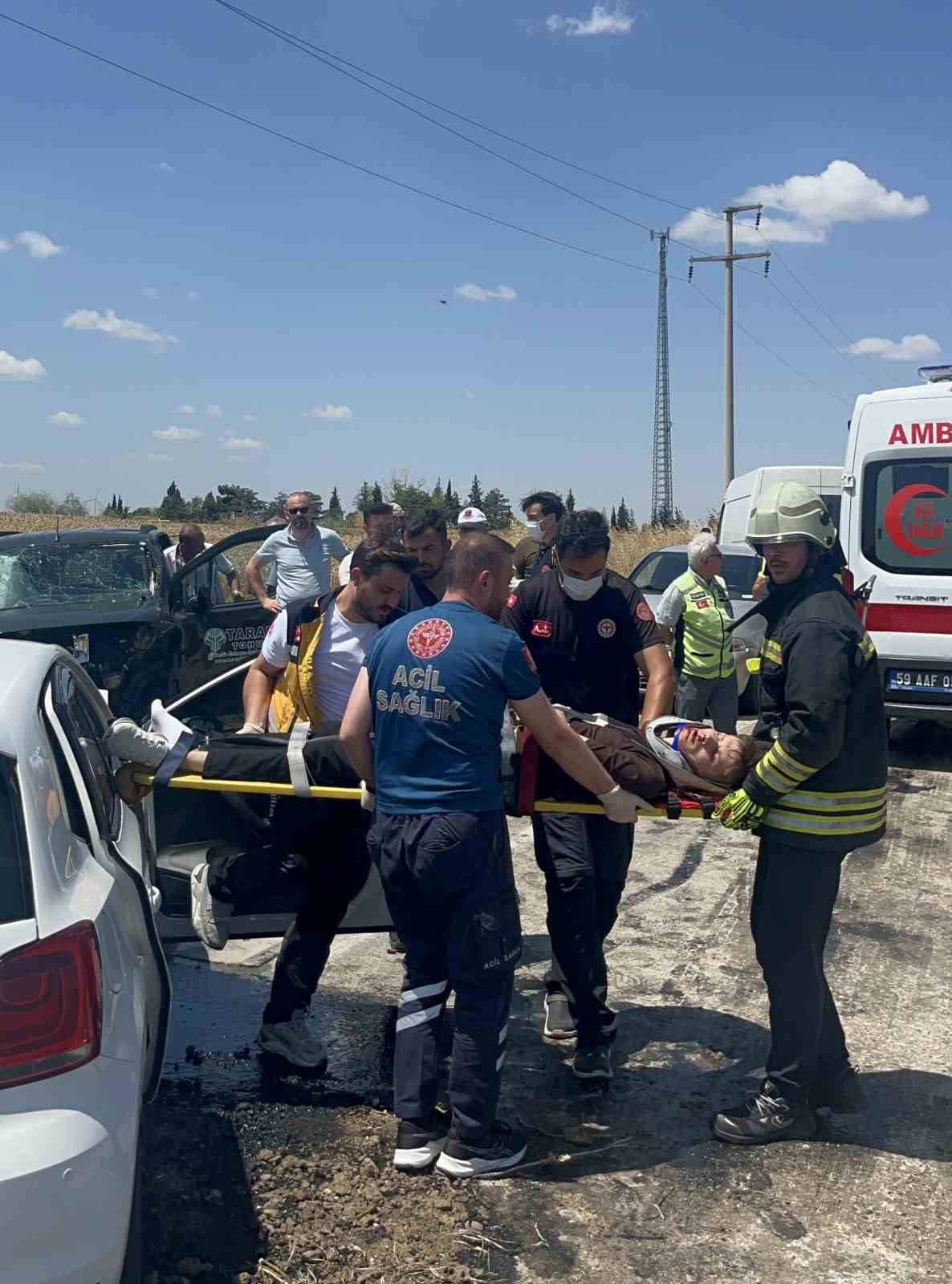 Tekirdağ’da feci kaza: 1’i ağır 2 yaralı