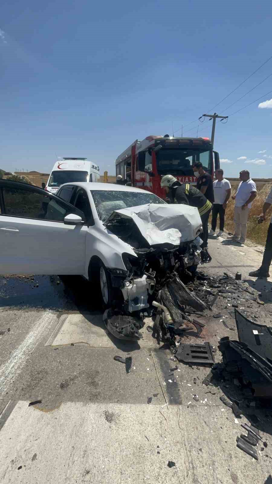 Tekirdağ’da feci kaza: 1’i ağır 2 yaralı