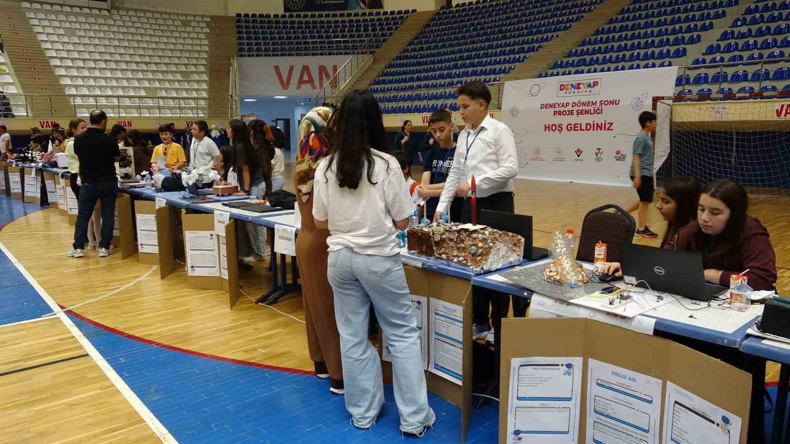 Van’da "DENEYAP Dönem Sonu Proje Şenliği" düzenlendi