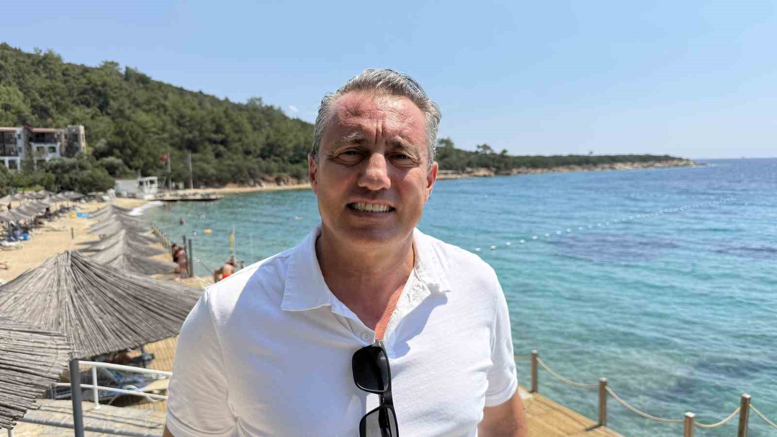Okullar kapandı, Bodrum sahilleri doldu