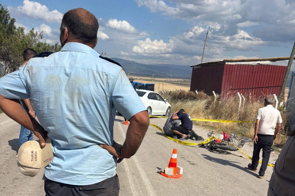 Amasya’da otomobille çarpışan motosikletli hayatını kaybetti