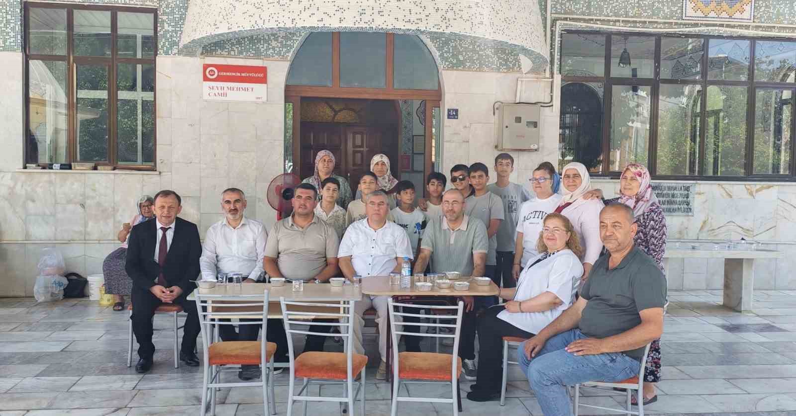 Kaymakam Doğru, aşure programında vatandaşlarla buluştu