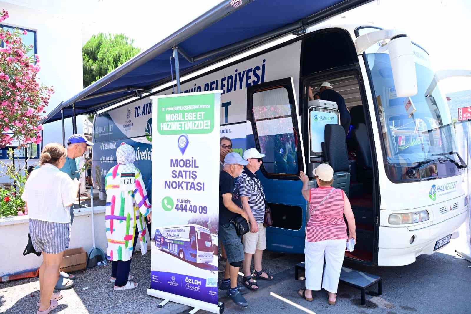 Aydın Büyükşehir Belediyesi Mobil Halk Ege Et aracına Didim’de yoğun ilgi