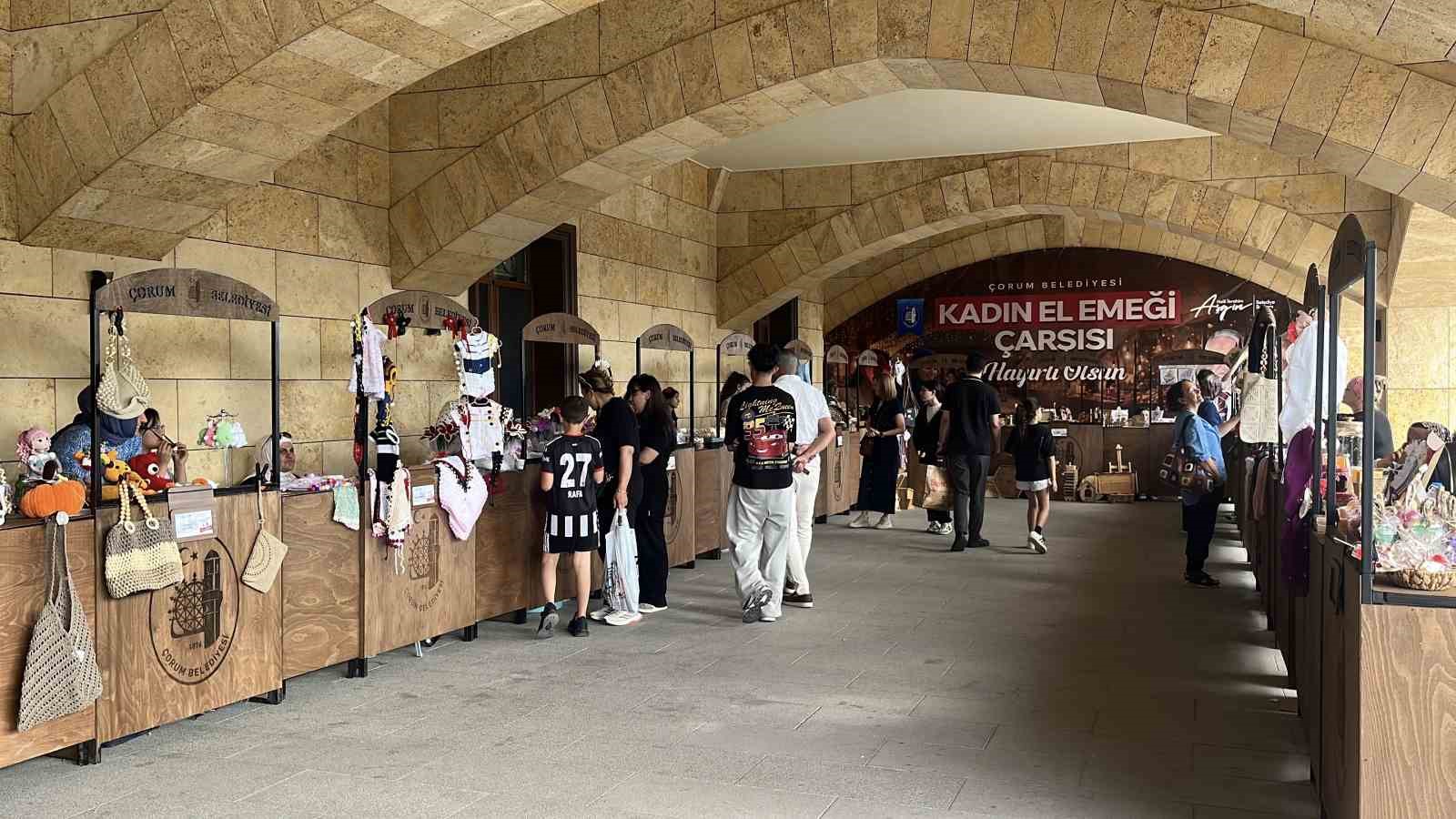 Çorum’da kadın girişimcilerin el emeği göz nuru ürünleri görücüye çıktı