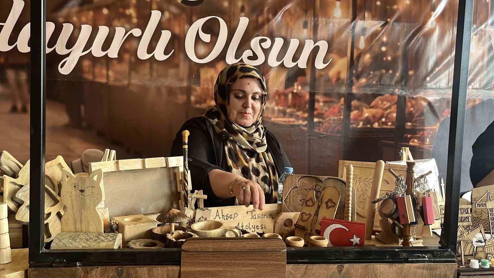 Çorum’da kadın girişimcilerin el emeği göz nuru ürünleri görücüye çıktı