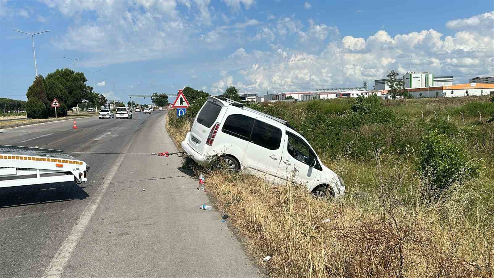 Kaza sonrası yol tek şeride düştü, geciken çalışma trafiği kilitledi