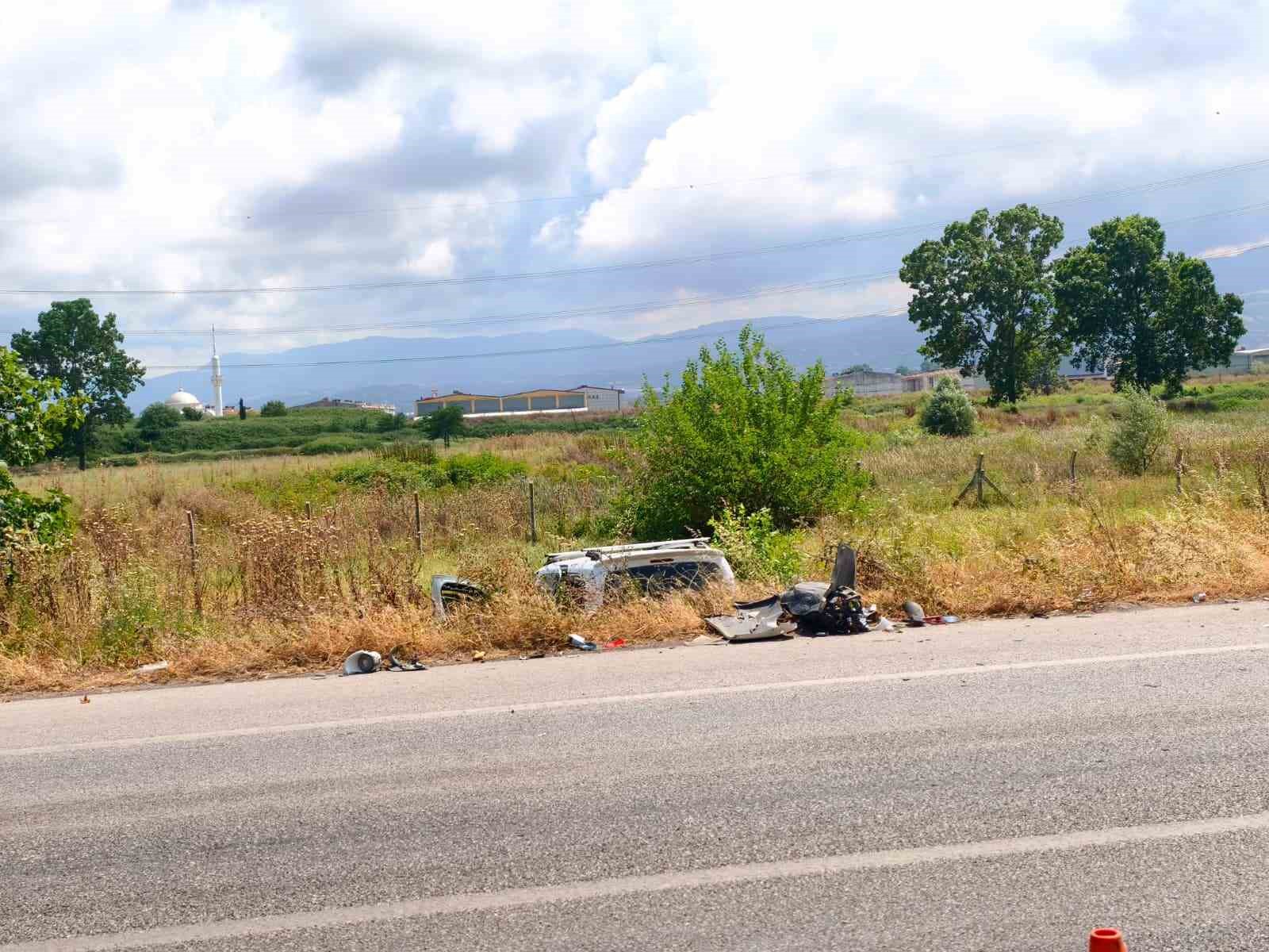 Kaza sonrası yol tek şeride düştü, geciken çalışma trafiği kilitledi