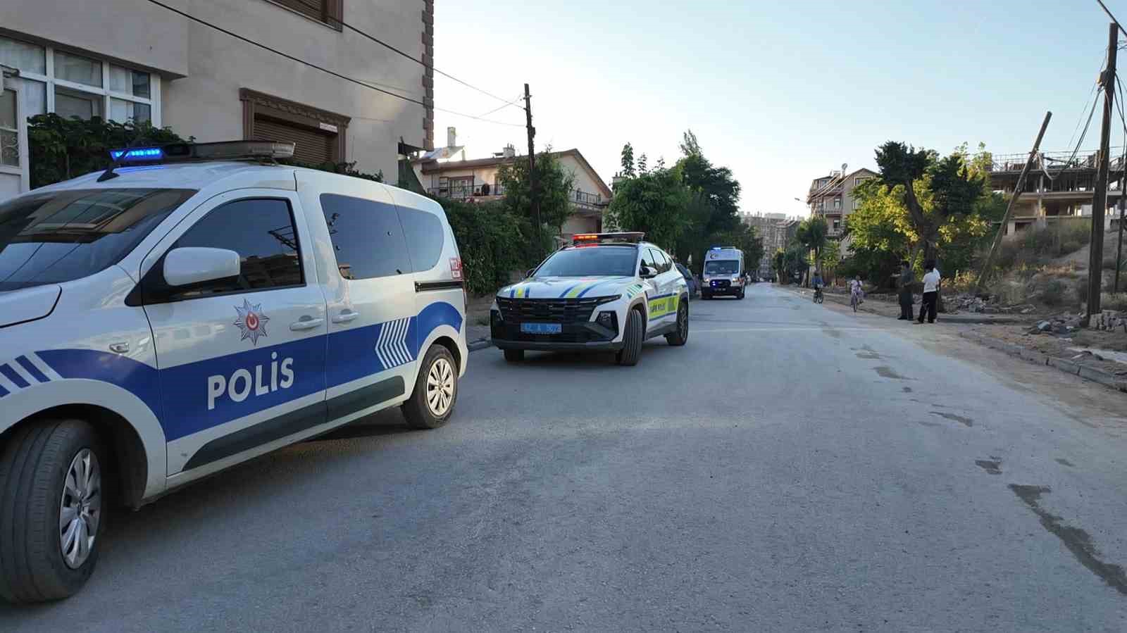 Ehliyetsiz çocuk sürücünün karıştığı kazada 2’si çocuk 5 kişi yaralandı