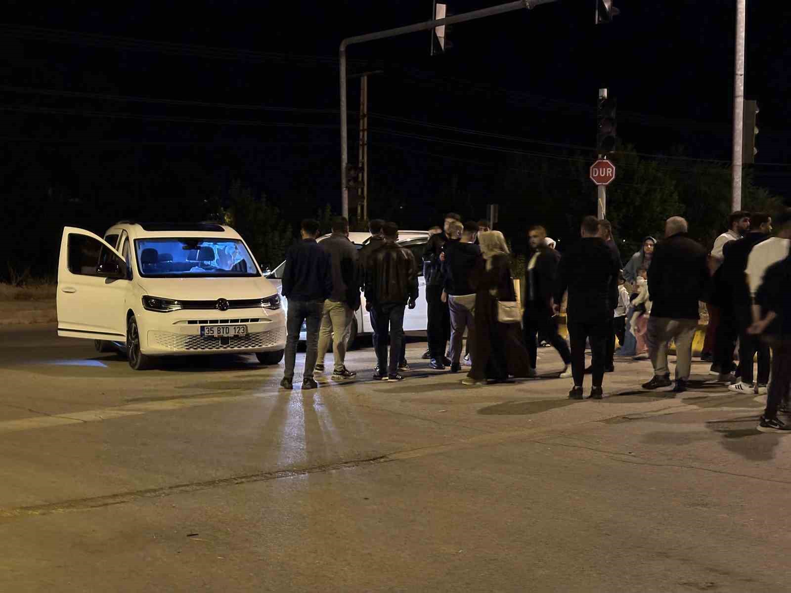 Hasköy’de iki otomobil çarpıştı: Yaralanan olmadı