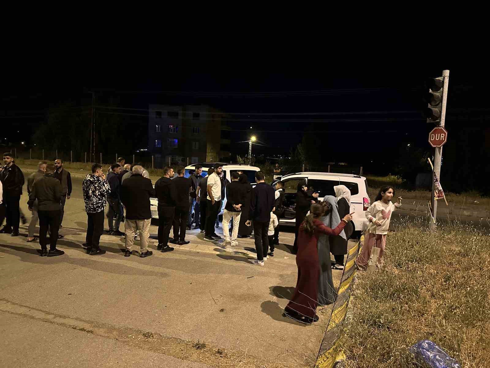 Hasköy’de iki otomobil çarpıştı: Yaralanan olmadı