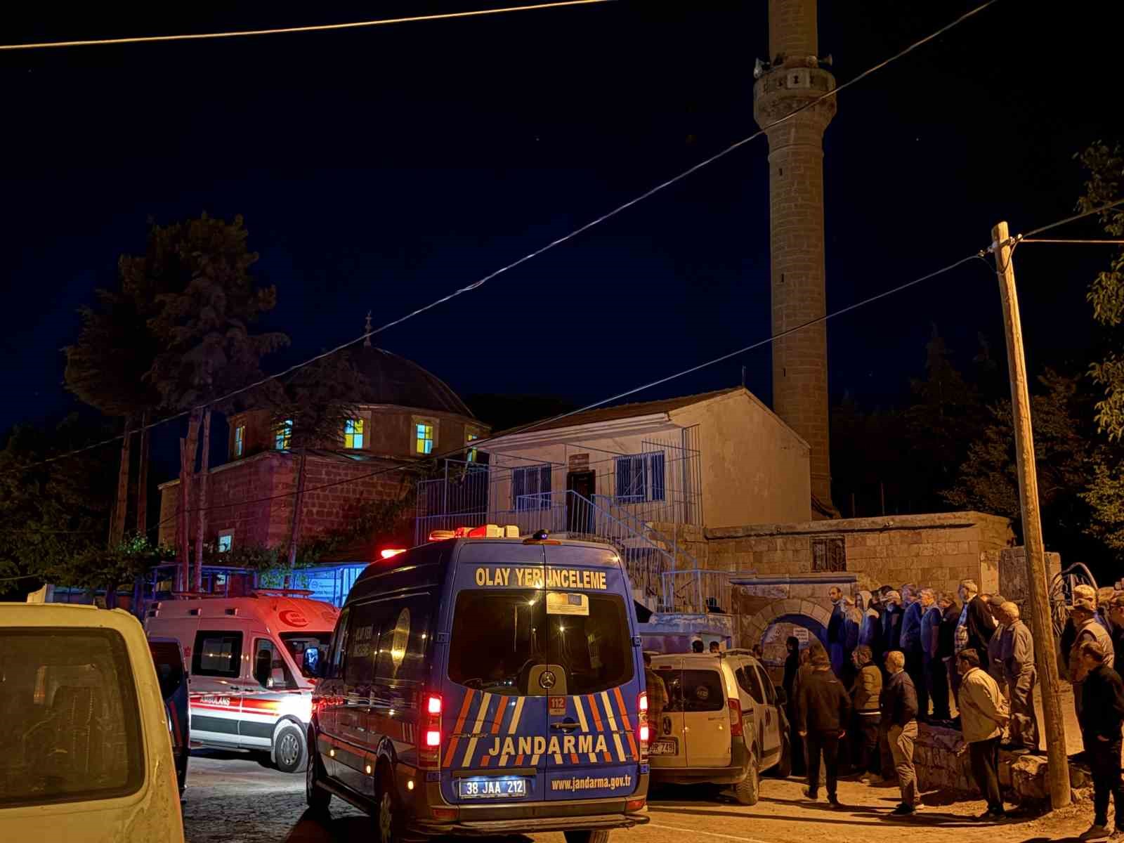 Kayseri’de cami cemaatine bıçaklı saldırı: 2 ölü