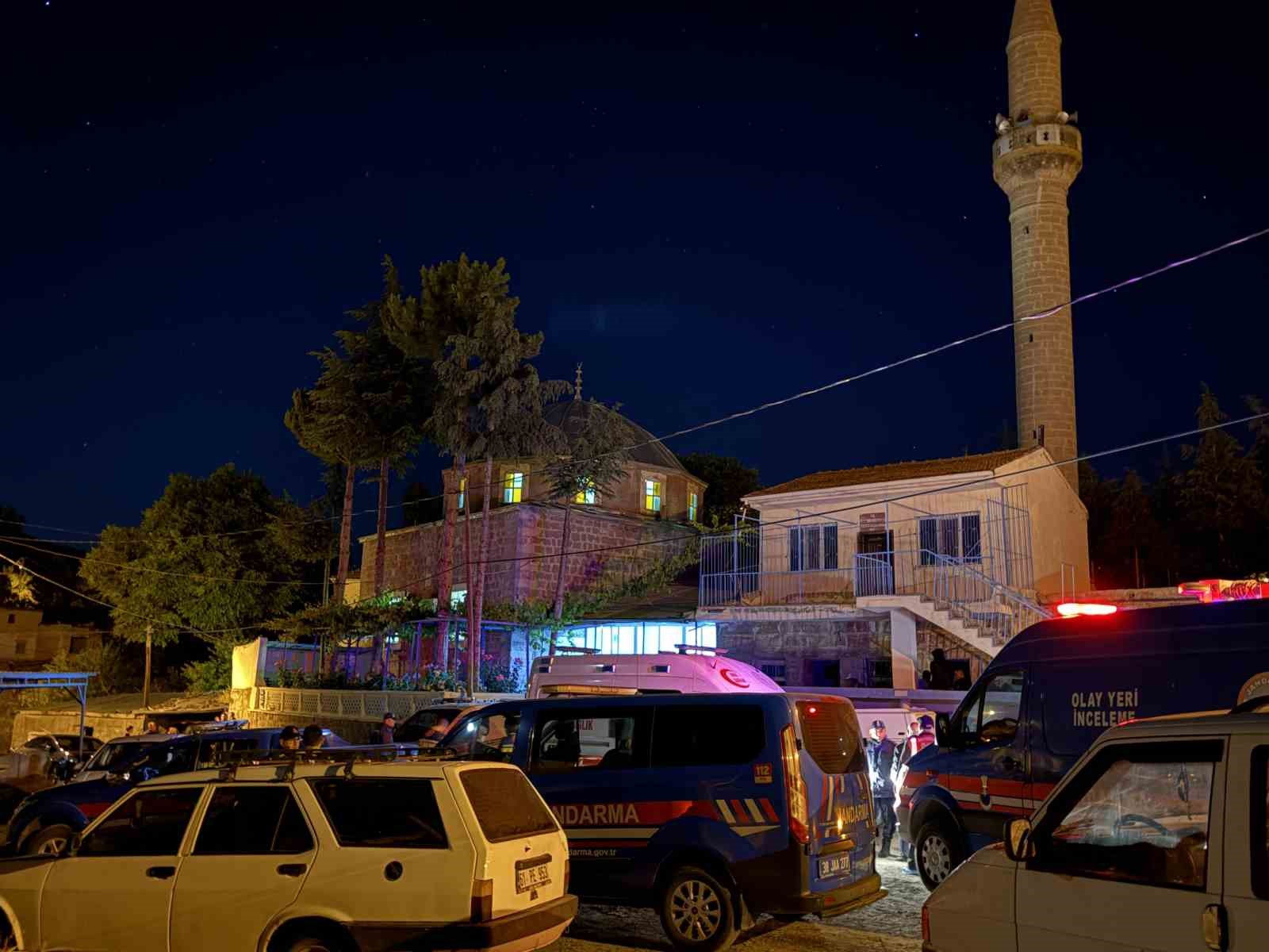 Kayseri’de cami cemaatine bıçaklı saldırı: 2 ölü