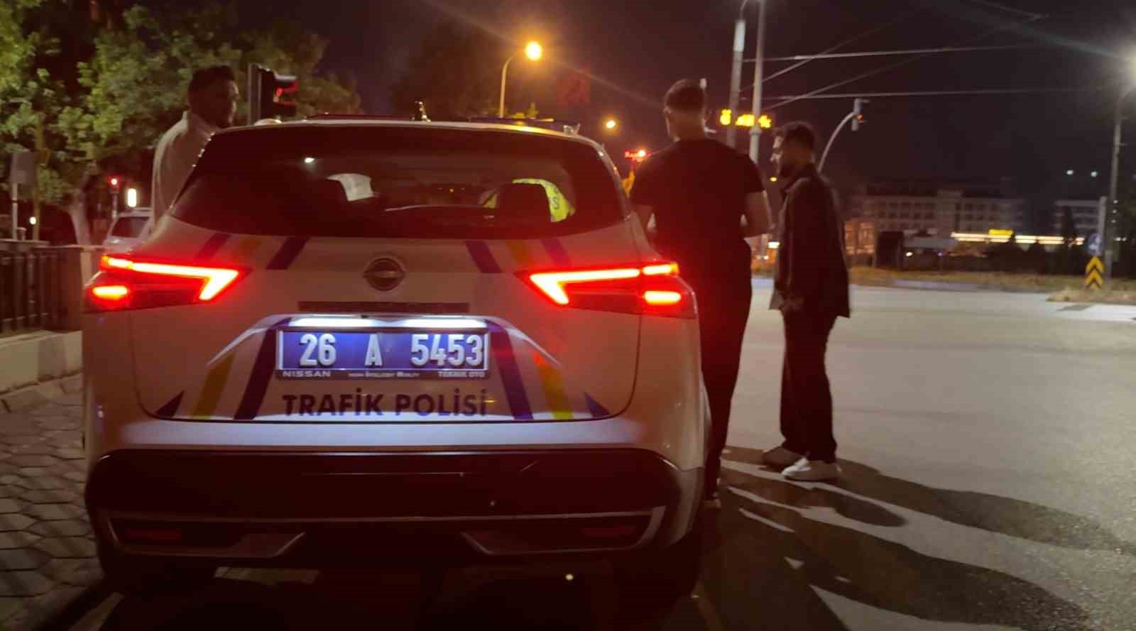 Eskişehir’de trafik denetimi: Alkollü yakalanan 2 sürücüye toplam 50 bin lira ceza