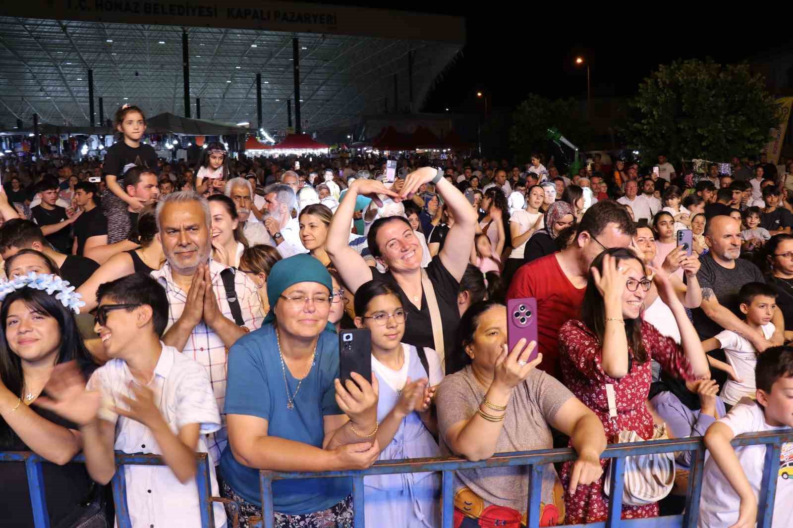 48. Honaz Kiraz Kültür ve Sanat Festivali başladı