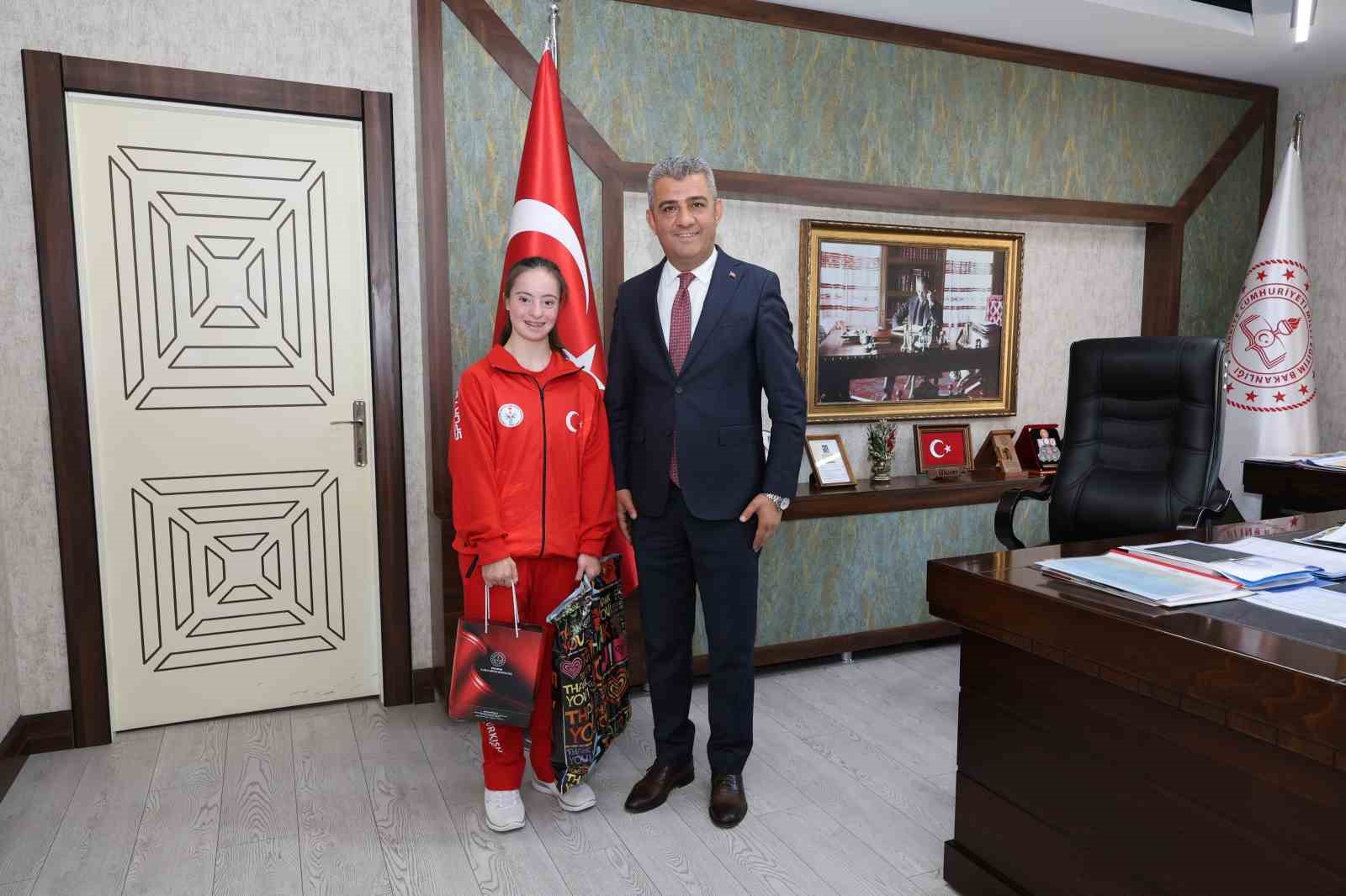 Azmin, inancın ve başarının adı: Sümeyye Uruk