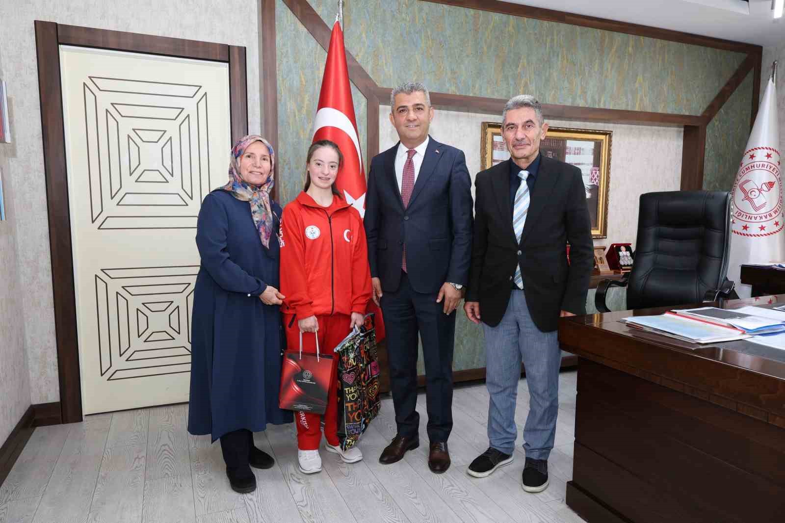 Azmin, inancın ve başarının adı: Sümeyye Uruk