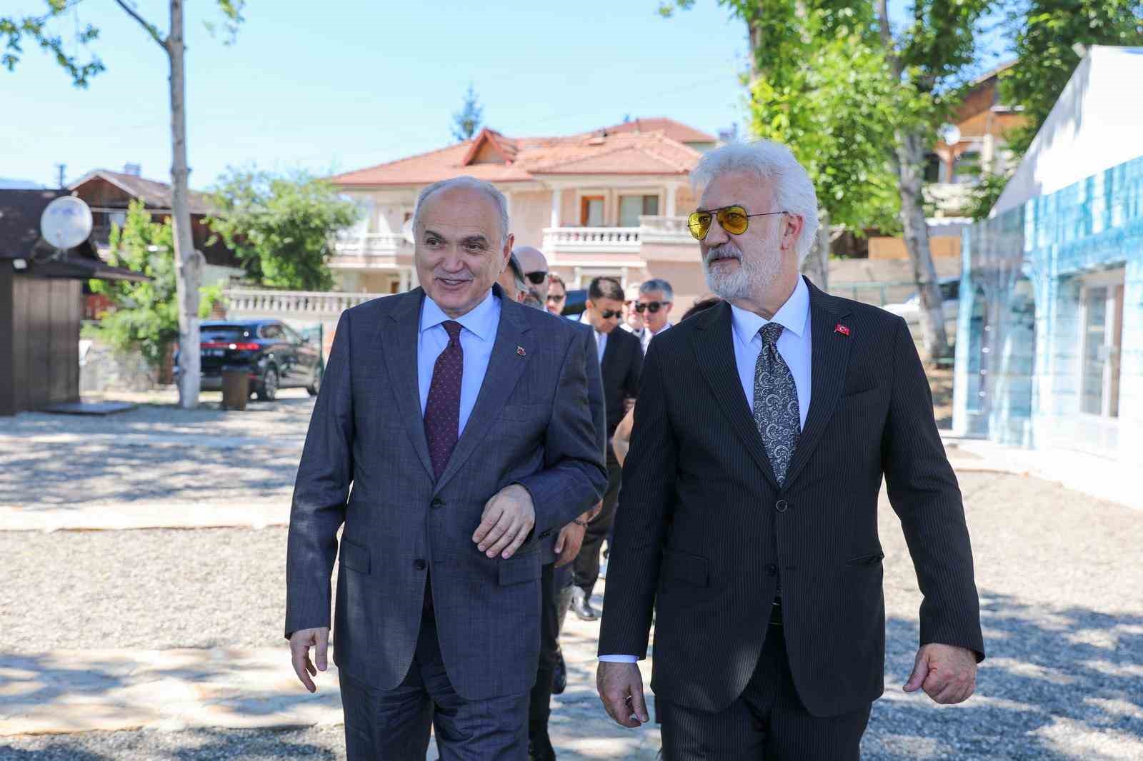 Tamer Karadağlı Düzce’ye hayran kaldı