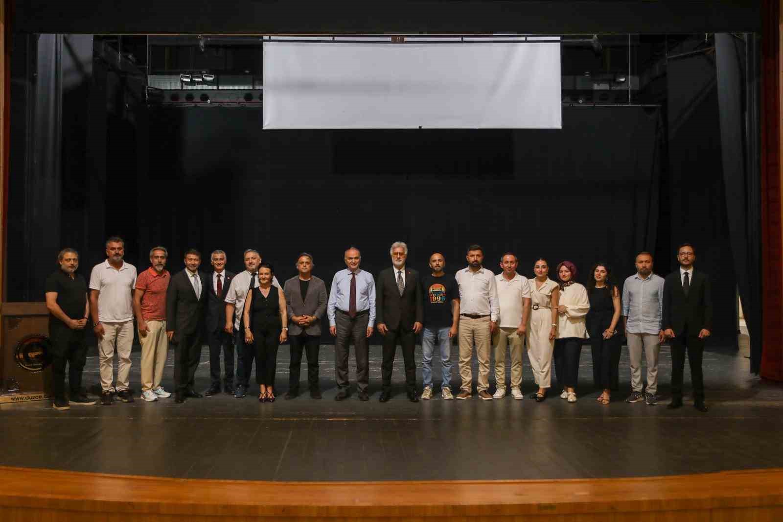 Tamer Karadağlı Düzce’ye hayran kaldı