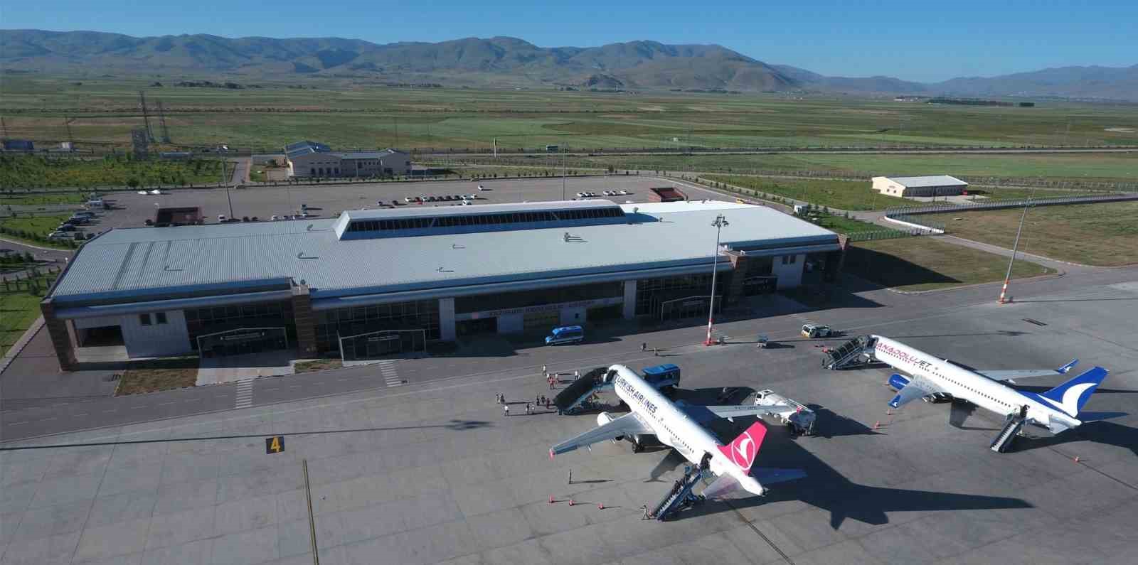 Erzurum Valiliği’nden havalimanı açıklaması