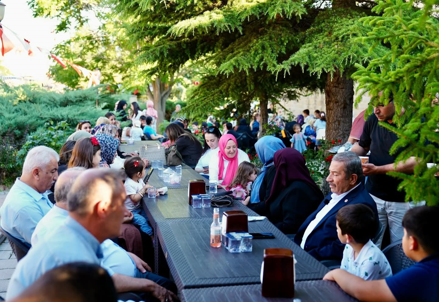 Darende’de Tarihi Yusuf Paşa Bedesteni’nde aşure bereketi