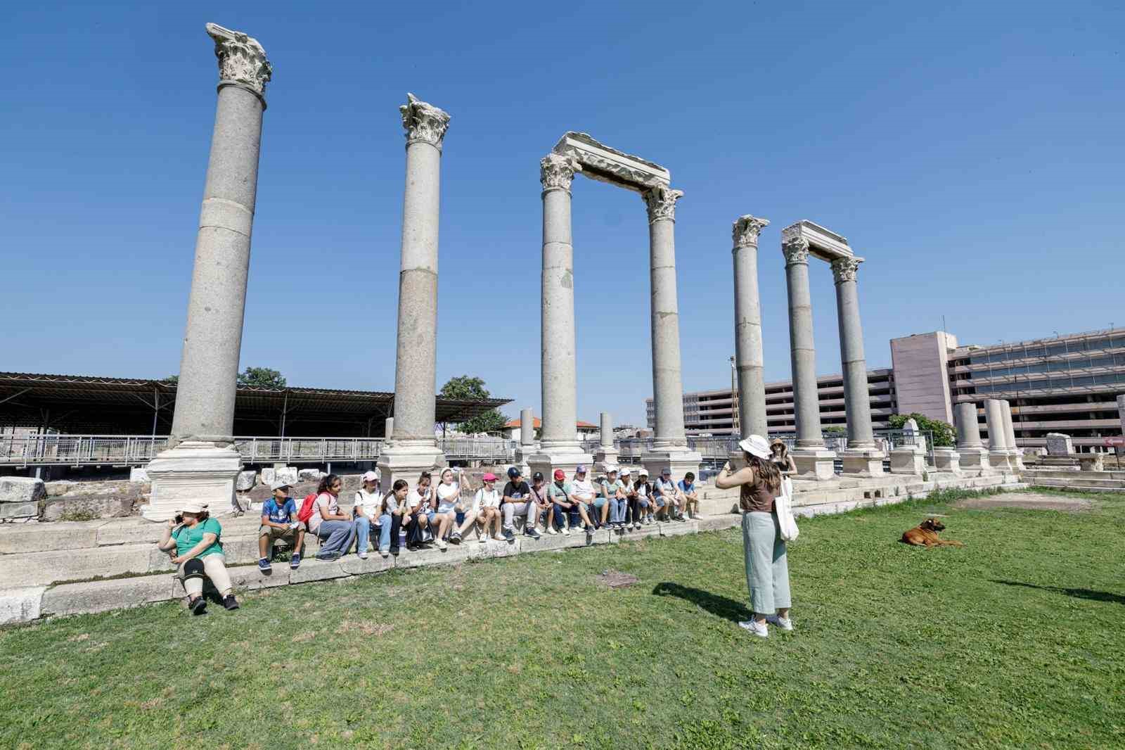İzmir’in mirası çocuklarla geleceğe taşınıyor