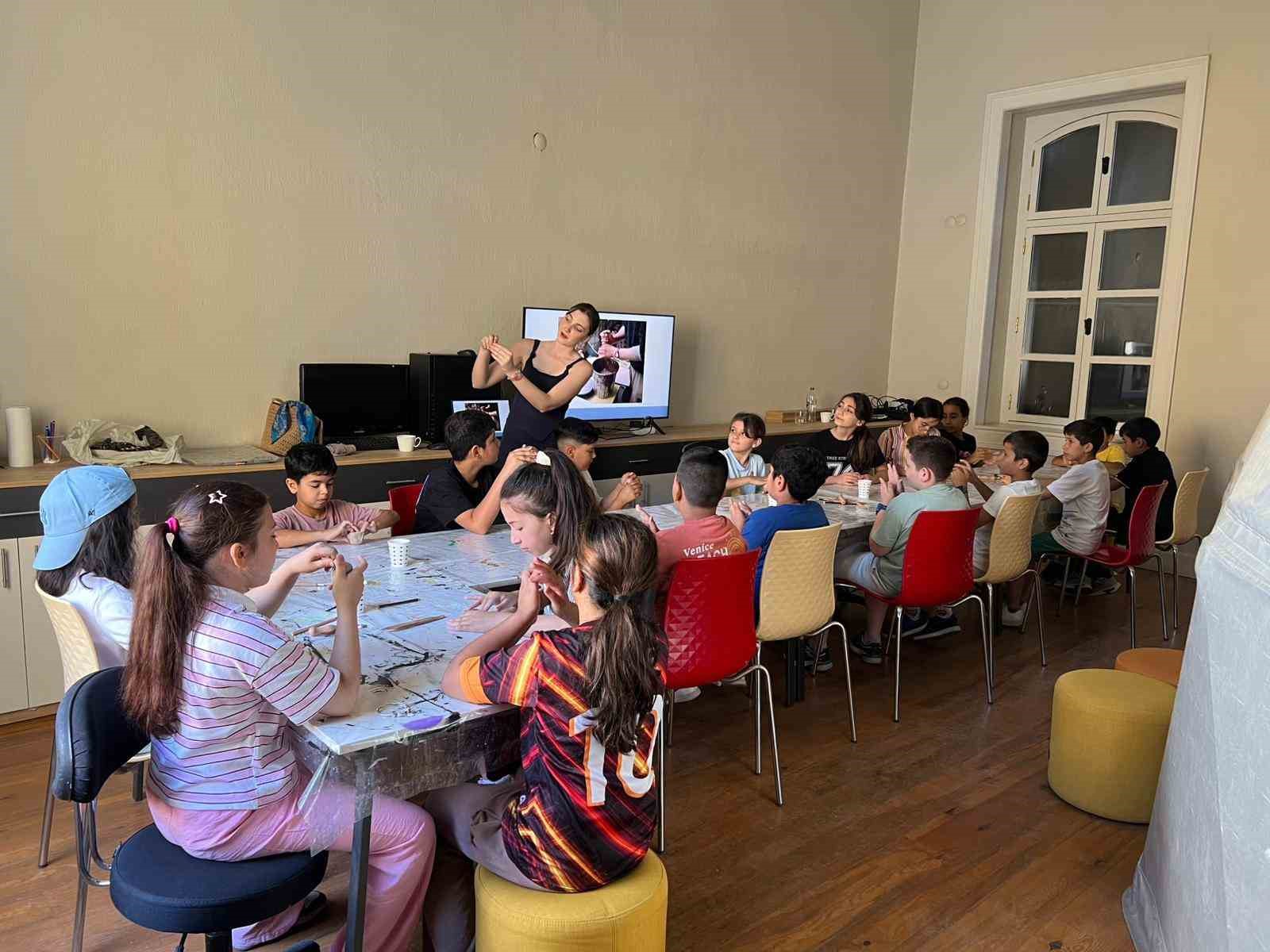 İzmir’in mirası çocuklarla geleceğe taşınıyor