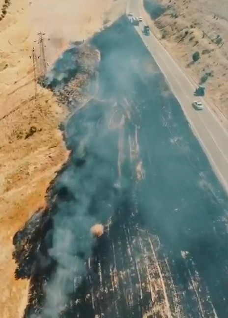Buğday tarlası yangında zarar gördü