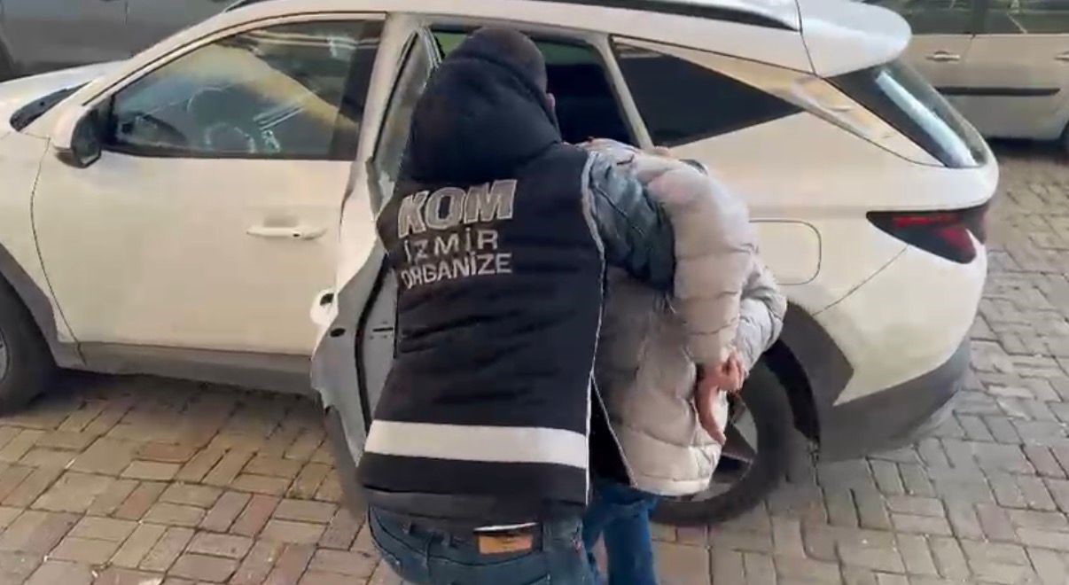 İzmir’de suç örgütlerine yönelik eş zamanlı operasyon: 10 tutuklama