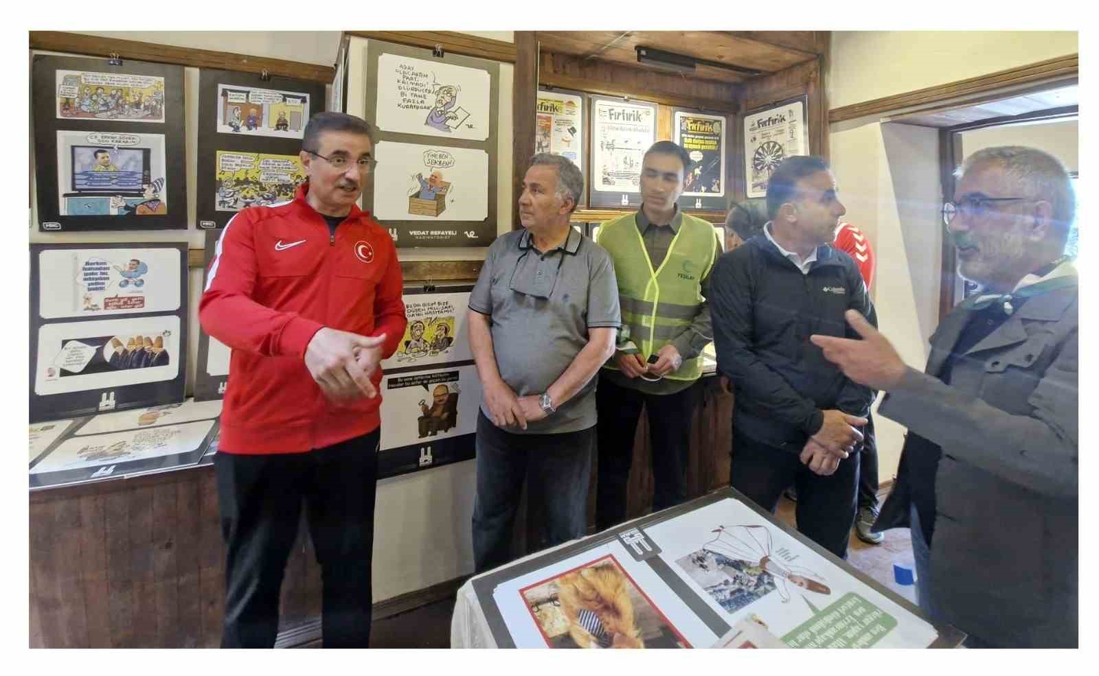Erzurum Valisi Baruş, Karikatür Atölyesi ziyaretinde açıkladı:  "İnsanları güldürebilmek çok kıymetli’’