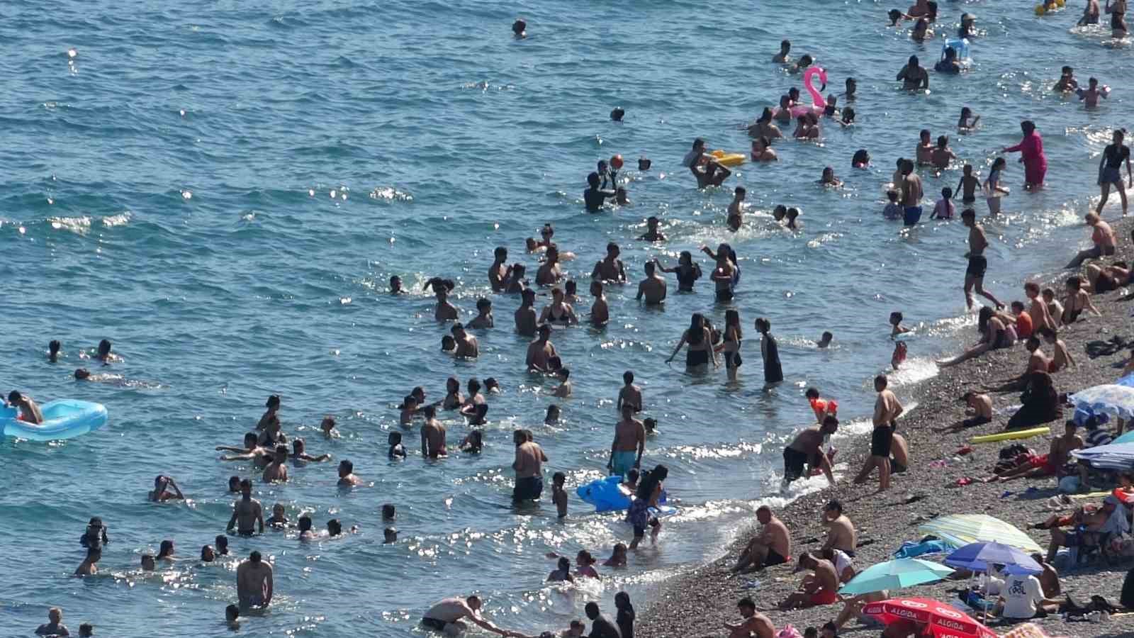 Antalya’da termometreler 41 dereceyi gösterdi, hissedilen sıcaklık bunalttı