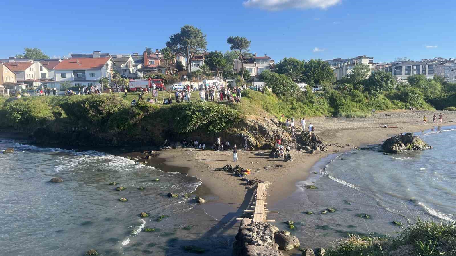 Ordu’da denizde dalgalara kapılan 17 yaşındaki çocuğu arama çalışmaları sürüyor