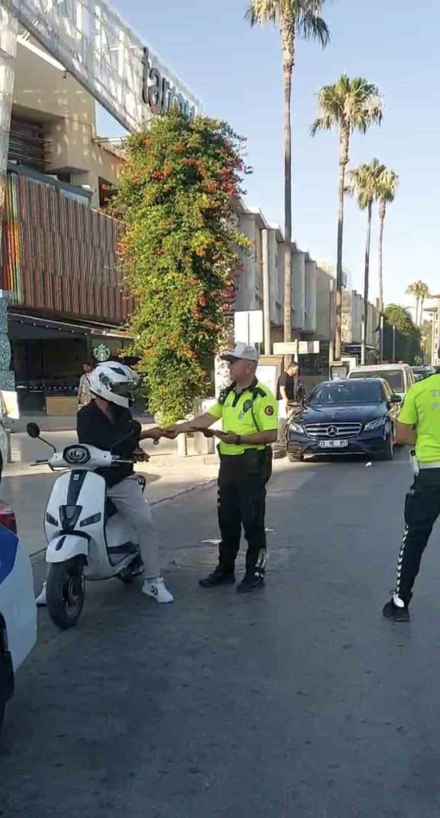 Tarsus’ta ehliyetinin süresi dolan sürücülere yönelik denetim