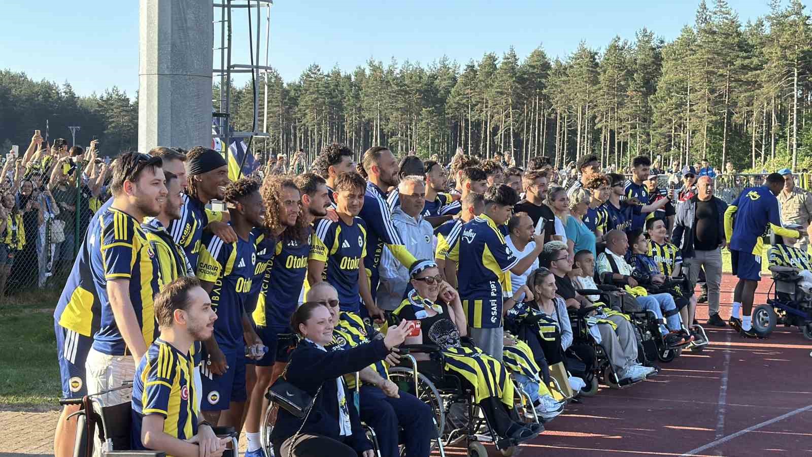 Topuk Yaylası’nda sarı-lacivert coşku: Fenerbahçe’yi 20 bin taraftar yalnız bırakmadı