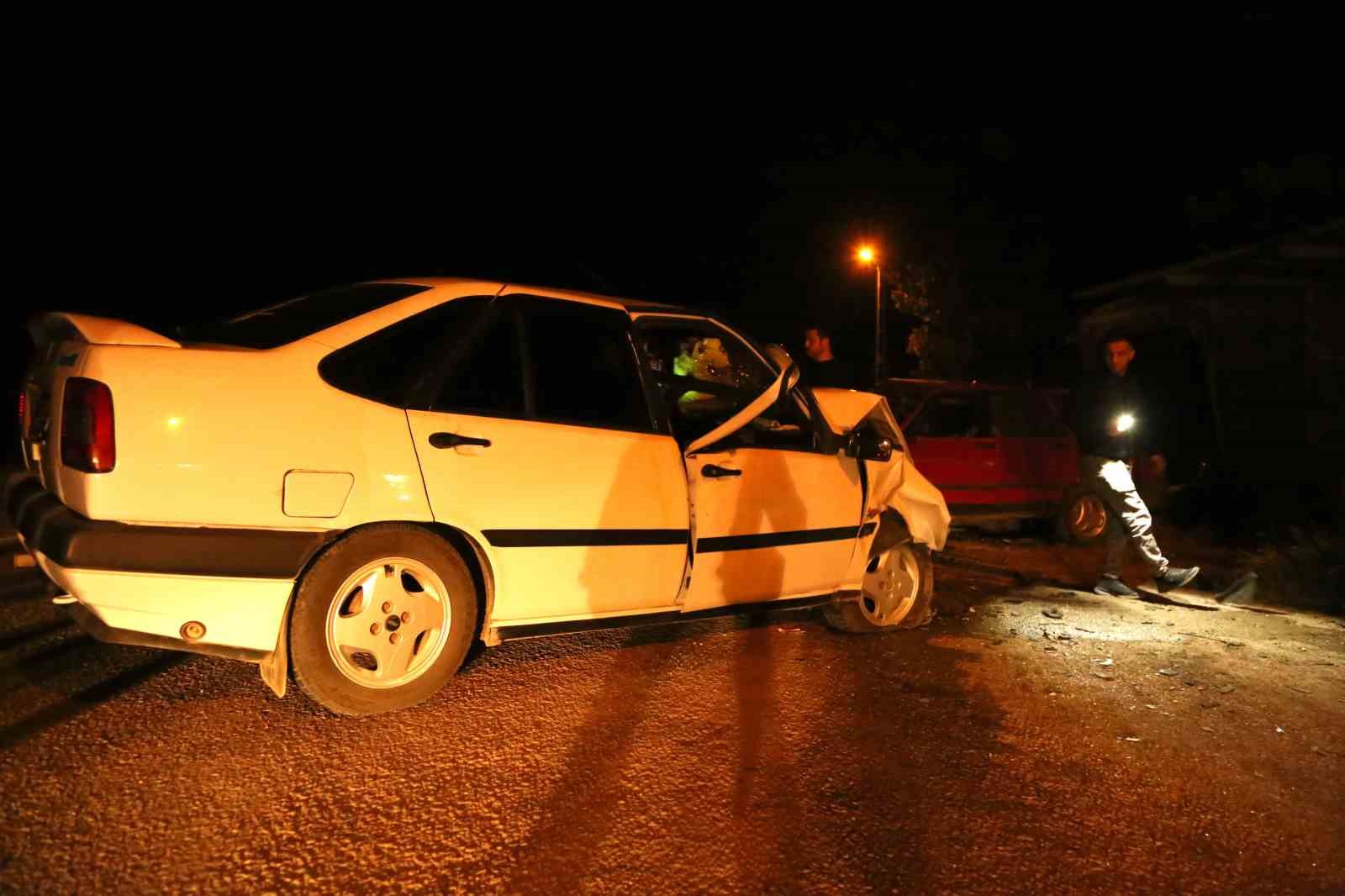 Kastamonu’da iki otomobil çarpıştı: 8 yaralı