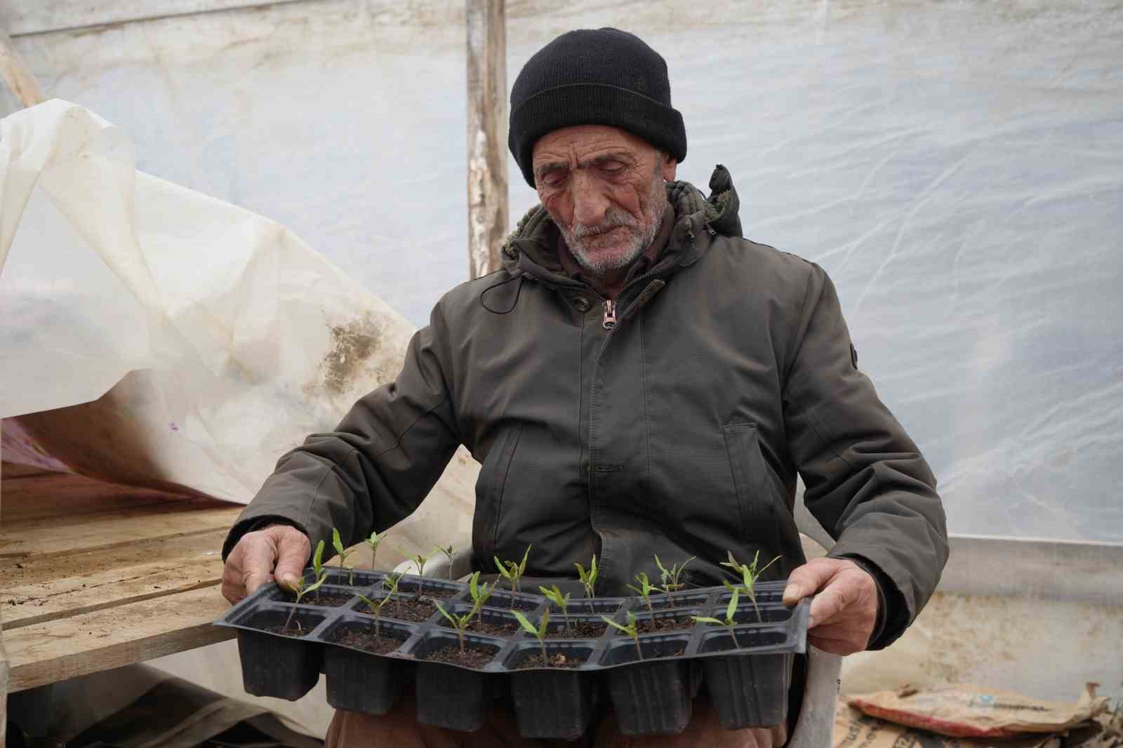 Bayburtlu çiftçi ’memleket meselesi’ gördüğü ata tohumlarını gelecek kuşaklar için çoğaltıyor