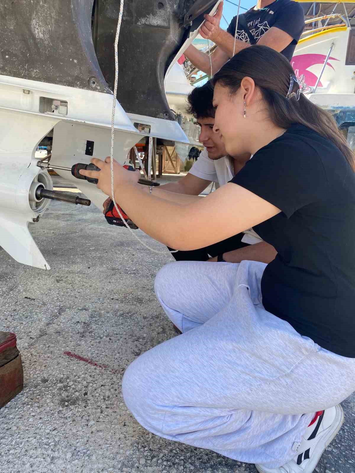 Ayvalıklı deniz öğrencileri Avrupa’da staj yaptı
