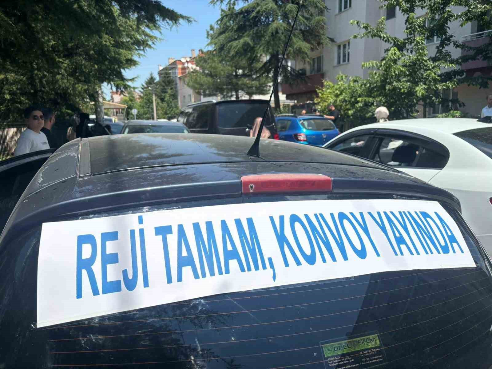 Medya camiasını buluşturan düğünde esprili gönderme