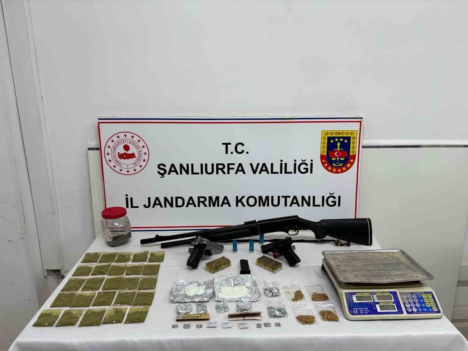 Şanlıurfa’da uyuşturucu operasyonunda 2 gözaltı