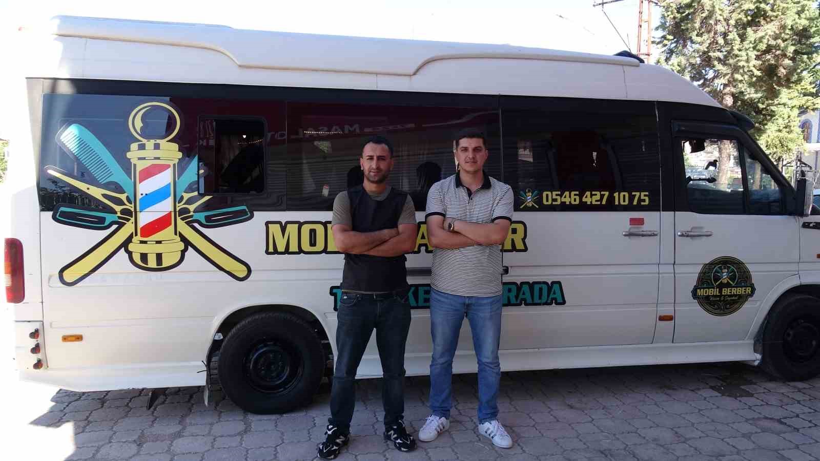 Uzman çavuşluğu bırakıp mobil berber oldu